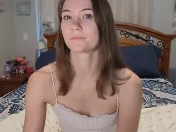 girl
        katynowhere cam image #4697317