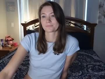girl
        katynowhere cam image #4711341