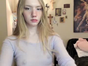 girl
        eve003300 cam image #3761475