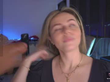 girl
        tinacb cam image #4822221