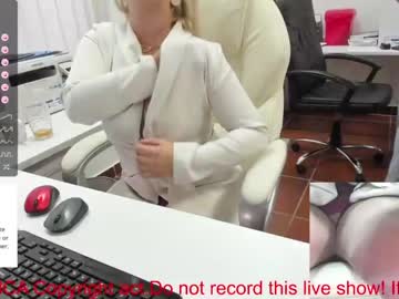 couple
        milf_viktoria cam image #2588645