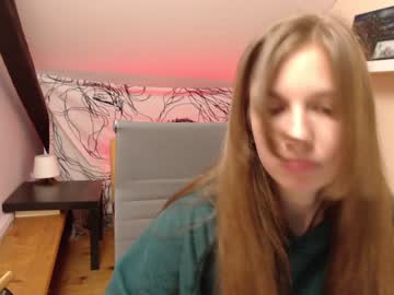girl
        suziii_ cam image #1287589