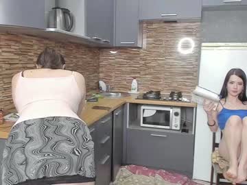 couple
        mistress_angie_ cam image #224047