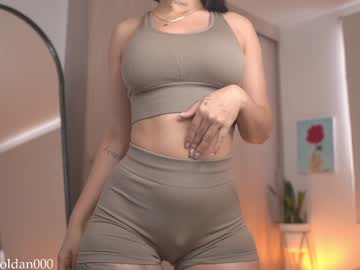 girl
        laura_roldan cam image #5713077