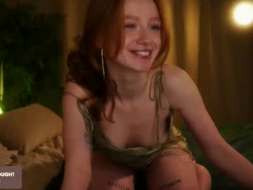 girl
        lizzy_blaze cam image #6491184