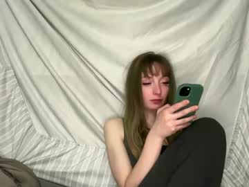 girl
        sarahwatsonn cam image #6386309