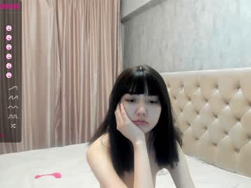 girl
        chanlia cam image #1533708