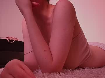 girl
        lilamytee1 cam image #5108476