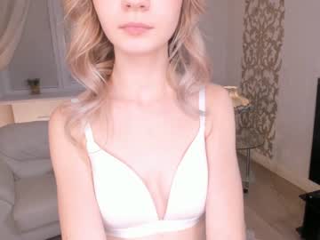 girl
        roseholloway cam image #3173662