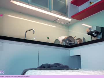 girl
        awondrr cam image #676121