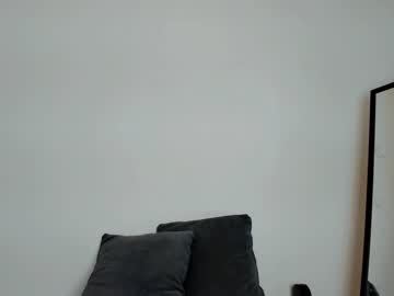girl
        aria_diaz cam image #3221258