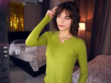 girl
        odettehatt cam image #6252343