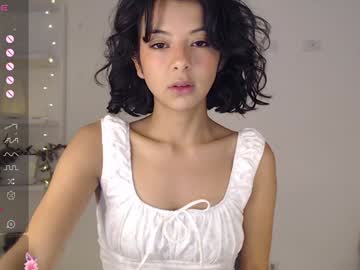 girl
        babby_girl_ cam image #4870750