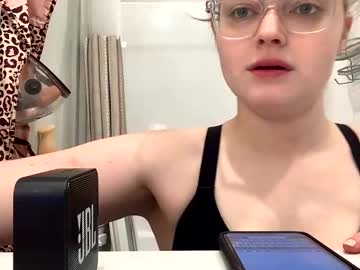 girl
        cloutqueenslay2 cam image #5749351