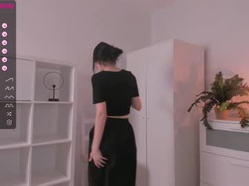 girl
        carolmoores cam image #333934