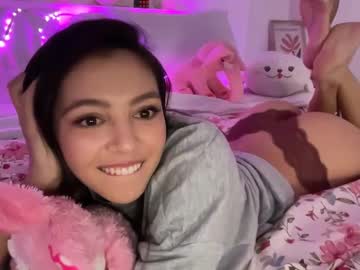 girl
        keirasworld cam image #6845210