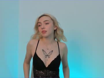 girl
        elizabeth__gray cam image #424803