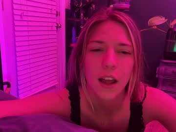 girl
        oliviahansleyy cam image #6133732