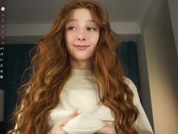 girl
        margarethowell cam image #6746511