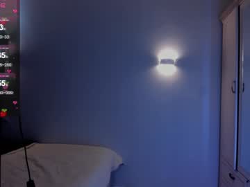 girl
        juliabeng1 cam image #4637058