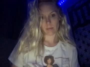 girl
        eveandtheforbiddenfruit cam image #3994795