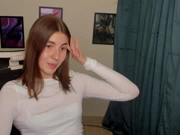 girl
        stacy_cy cam image #5367761