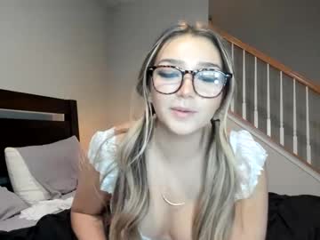 girl
        livvywinters cam image #4654208
