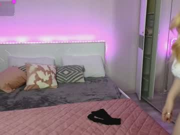 girl
        small_blondee cam image #6182869