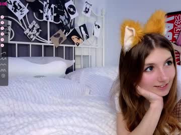 girl
        cute_fox_girl cam image #3621147