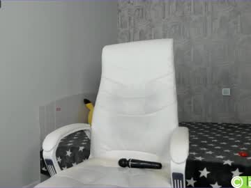 girl
        min_so_03 cam image #2114592