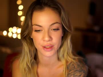 girl
        melodymate cam image #4499618