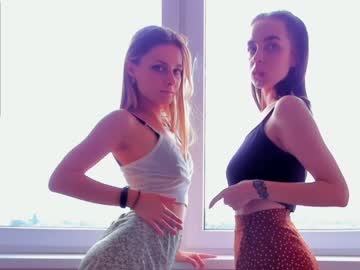 couple
        sydneylind cam image #42767