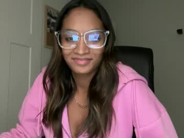 girl
        therealgiana cam image #6024758