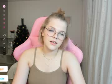 girl
        maya_blonde18 cam image #5667482