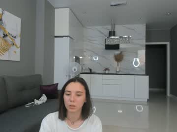 girl
        lindabecka cam image #2480861