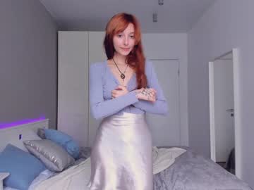 girl
        jennifer_ewans cam image #1590124