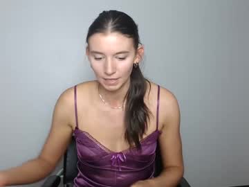 girl
        heidihotte cam image #3184374