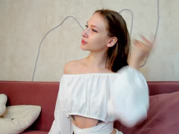 girl
        ammibrooks cam image #5960675