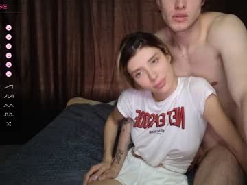 couple
        doubly_horny cam image #2437034
