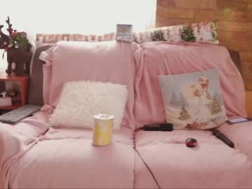 girl
        clementine__ cam image #3226944