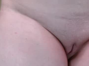 girl
        little_pearl_ cam image #6429722