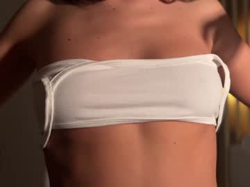 girl
        helensheaven cam image #6095575