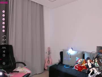 girl
        amaya_mori cam image #1221559
