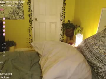 girl
        skybella_ cam image #3981894