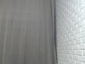 girl
        blackfoxvortex cam image #2990601