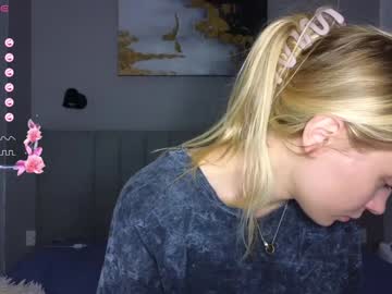 girl
        callme_star cam image #4342566