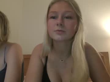 girl
        miaaastone cam image #5961672