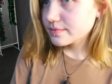 girl
        gayfarwell cam image #5693634