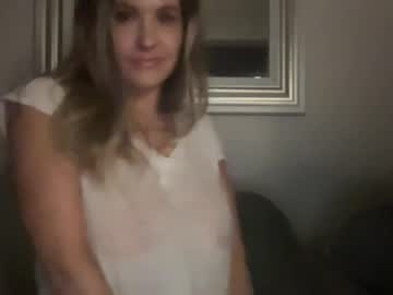girl
        kellymaee cam image #6809730