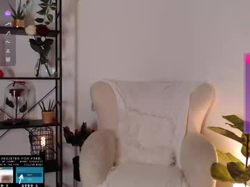 girl
        lucylia_ cam image #6633578